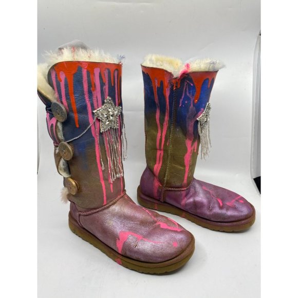 UGG Customized W/ Multicolor Trailblazer Boots - Picture 3 of 8